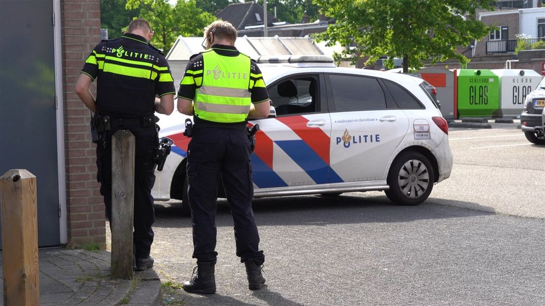 Politieagenten aan het werk in Zwolle