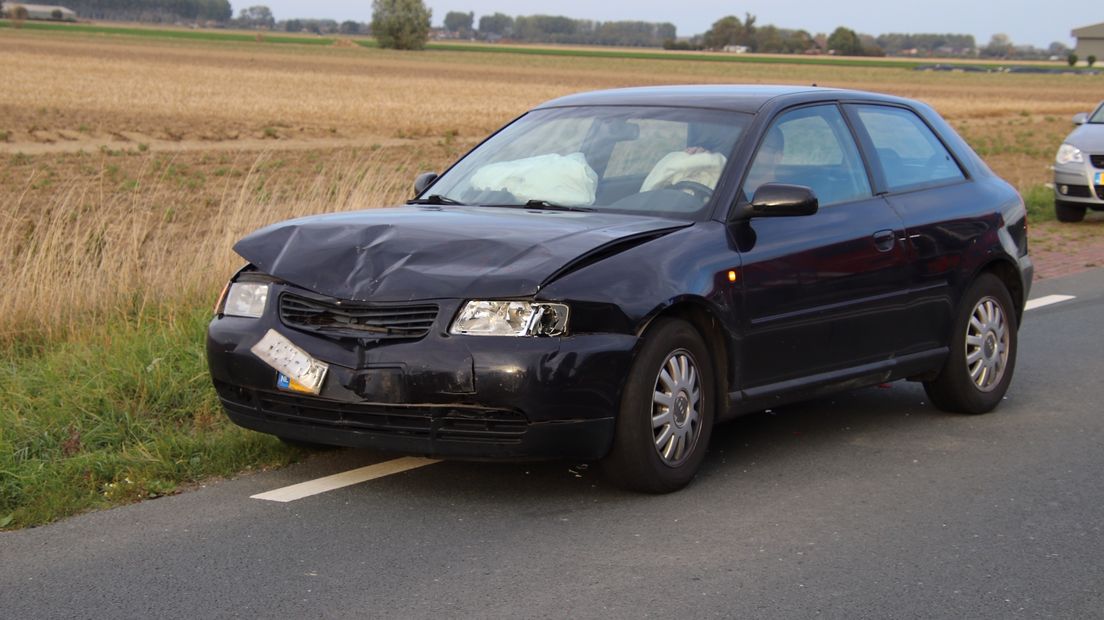 Beide auto's raakten beschadigd en zijn meegenomen door een bergingsbedrijf