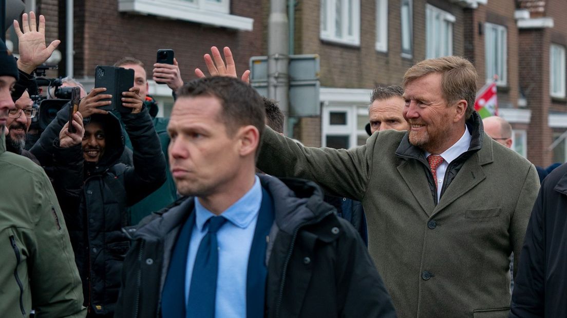 Koning bezoekt Meppel en heeft zin in Koningsdag in Emmen: 'Ik kijk