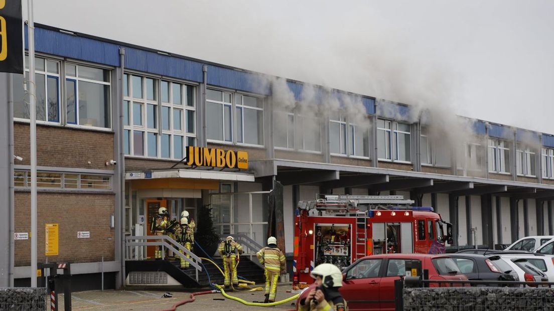 Jumbo-vestigingen niet bevoorraad na brand in distributiecentrum Raalte