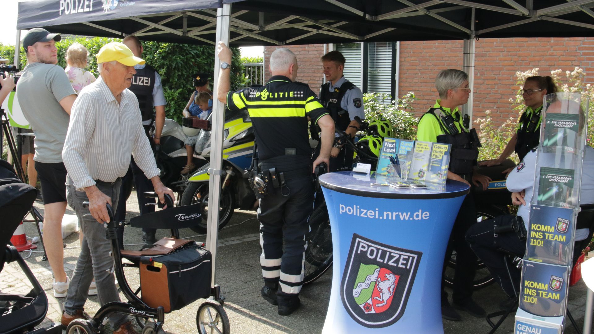 De Nederlands-Duitse samenwerking tussen politie werd pas nog bekroond in Dinxperlo-Süderwick.