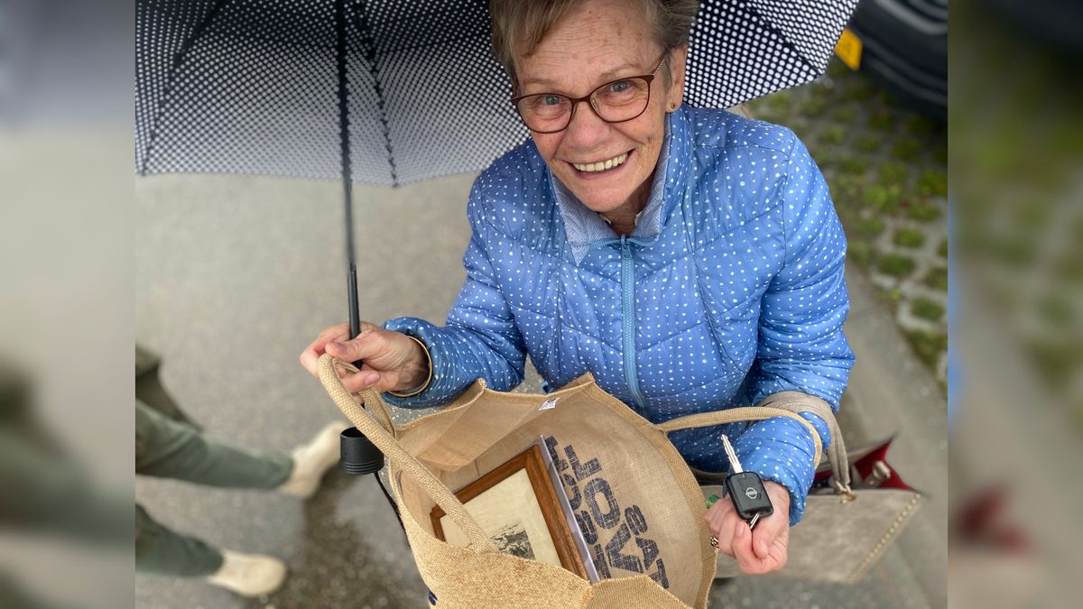 Honderden mensen met hun gouden juweeltje naar Nieuwdorp voor opnames Tussen Kunst & Kitsch