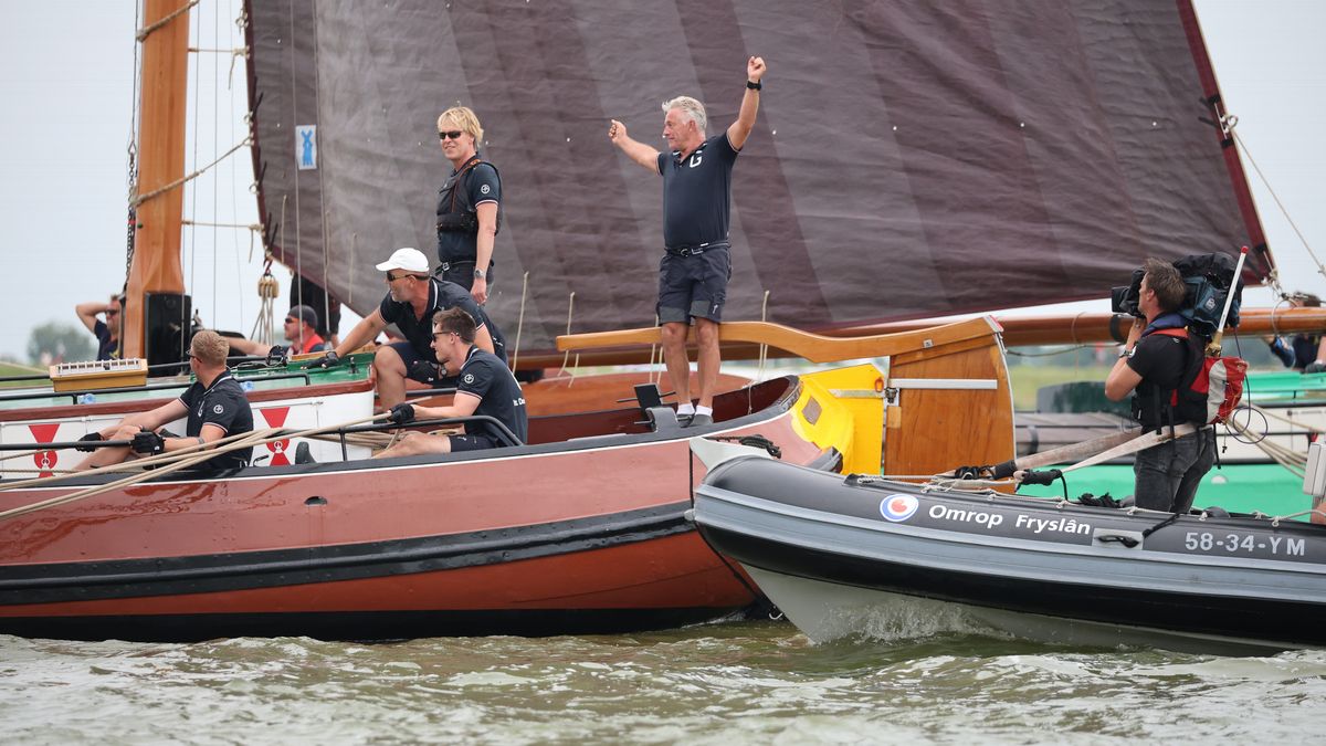Grou kampioen SKS na magistrale inhaalrace in Baai van Lemmer