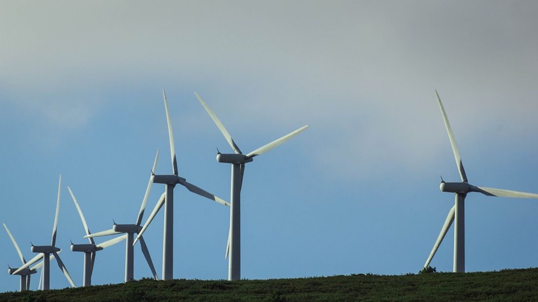 De windmolenbouwers voor de drie locaties in Emmen gaan toch weer om tafel (Rechten: Pixabay.com)