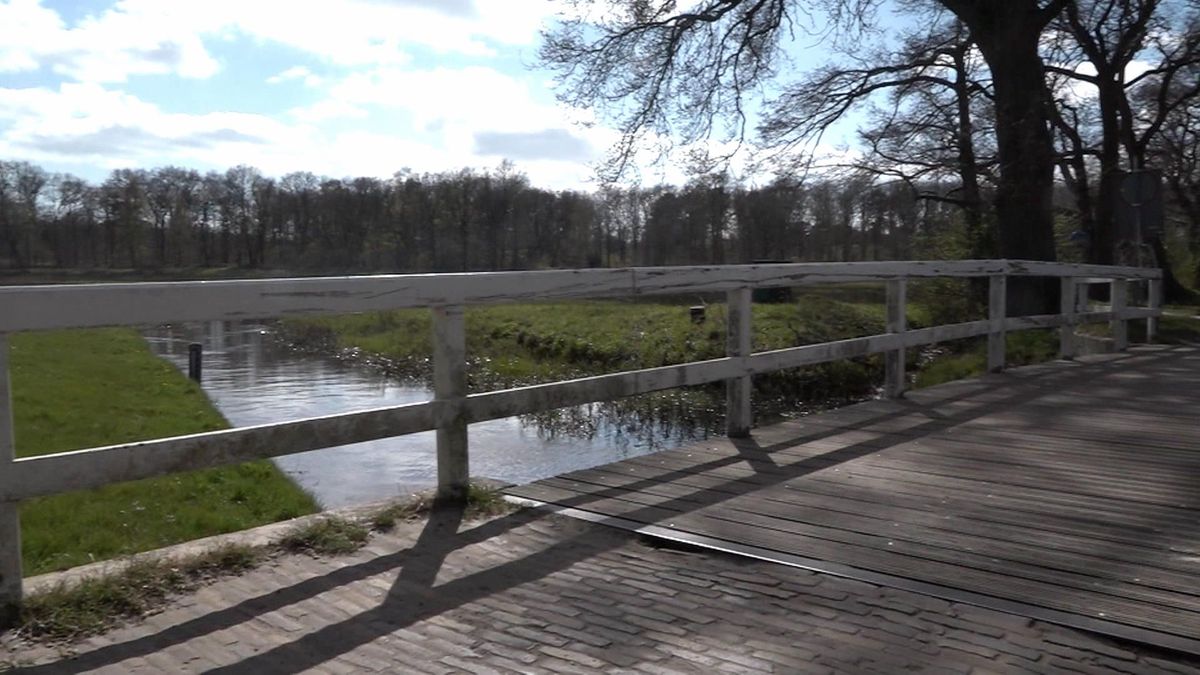 Het witte bruggetje tussen Schipborg en Zeegse wordt vernoemd naar Johannes Hovenkamp