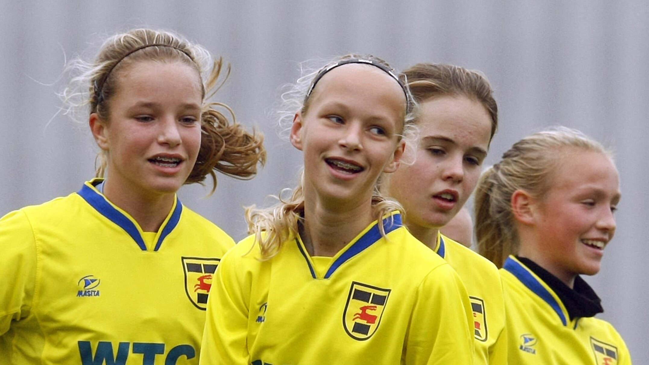 Famkes meie no ek dreame fan fuotbaljen yn Cambuurstadion: klup wol frouljusteam