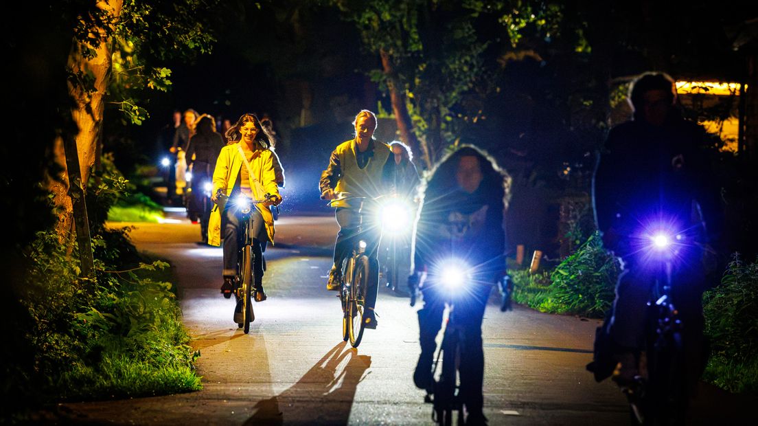Het fietsprotest ging onder meer door Delftse Hout