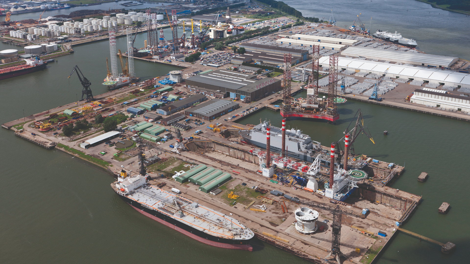 Damen Verolme in de Botlek.