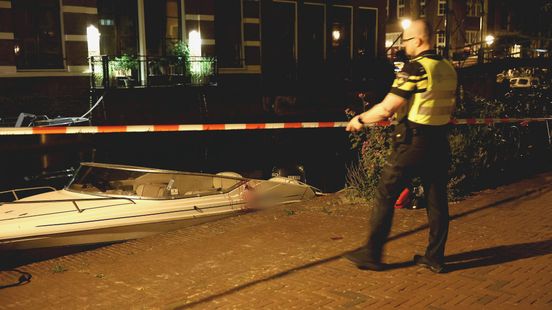 Zwaargewonde bij ongeluk met speedboot, schipper aangehouden. Zwaargewonde bij ongeluk met speedboot, schipper aangehouden.