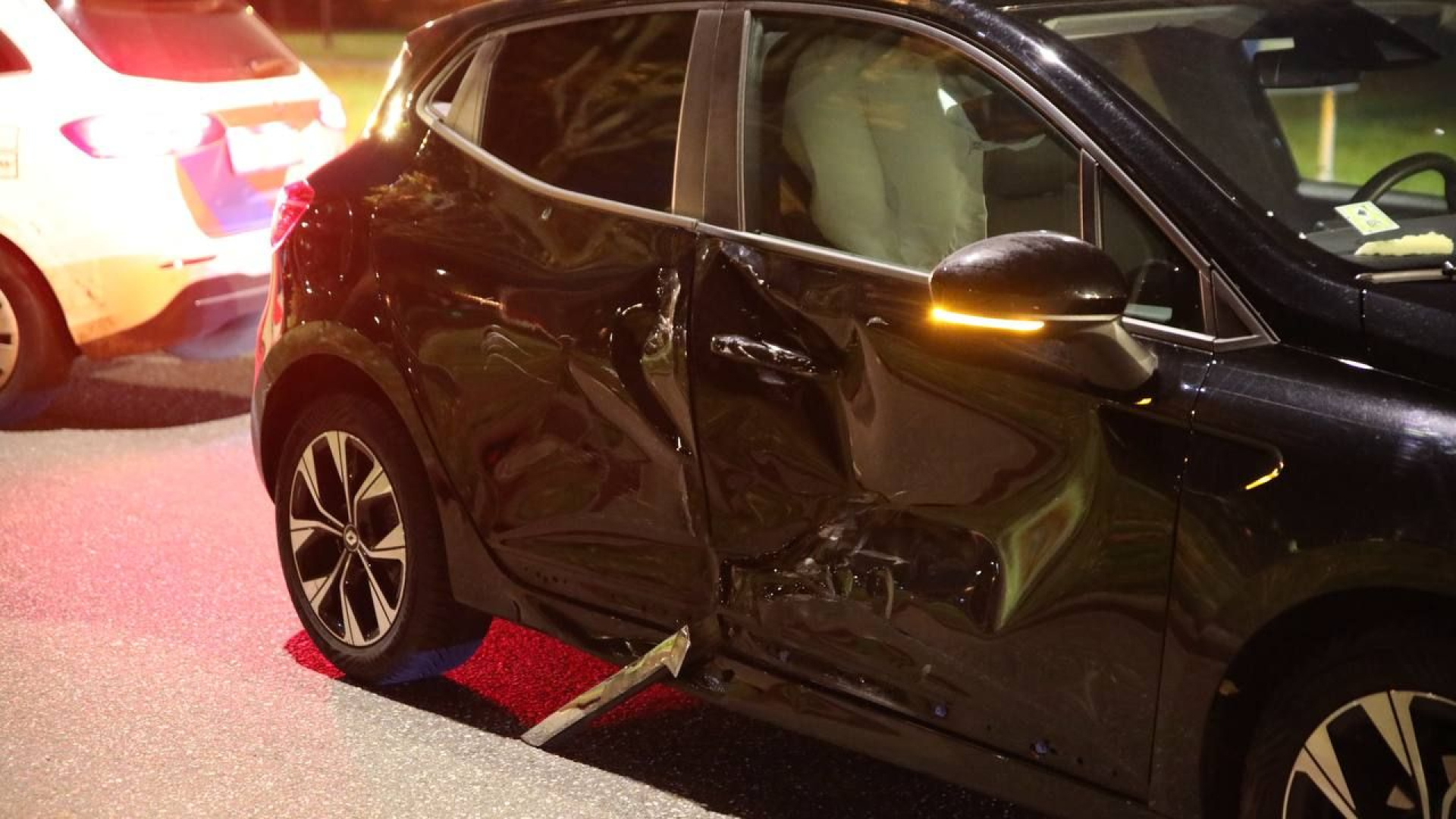 Schade bij botsing • dier overleden bij ongeluk.