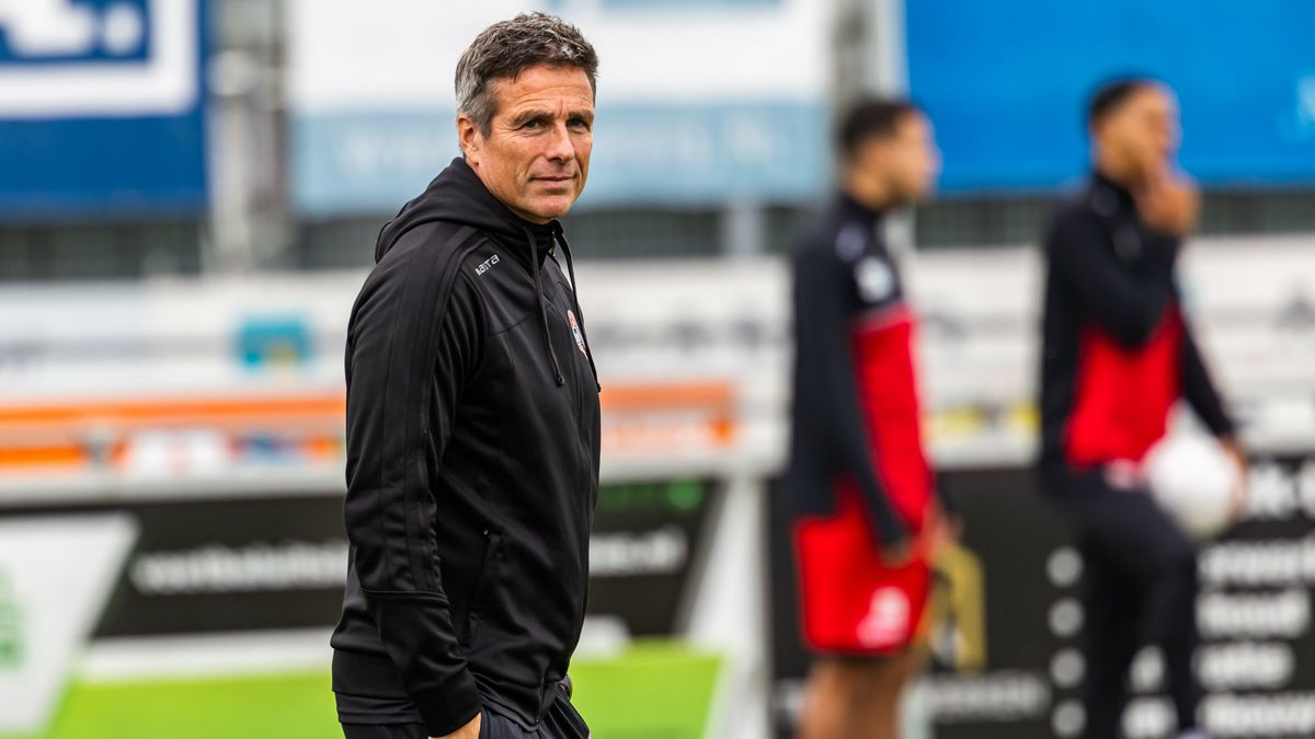 Dennis de Nooijer ontslagen als trainer bij SteDoCo