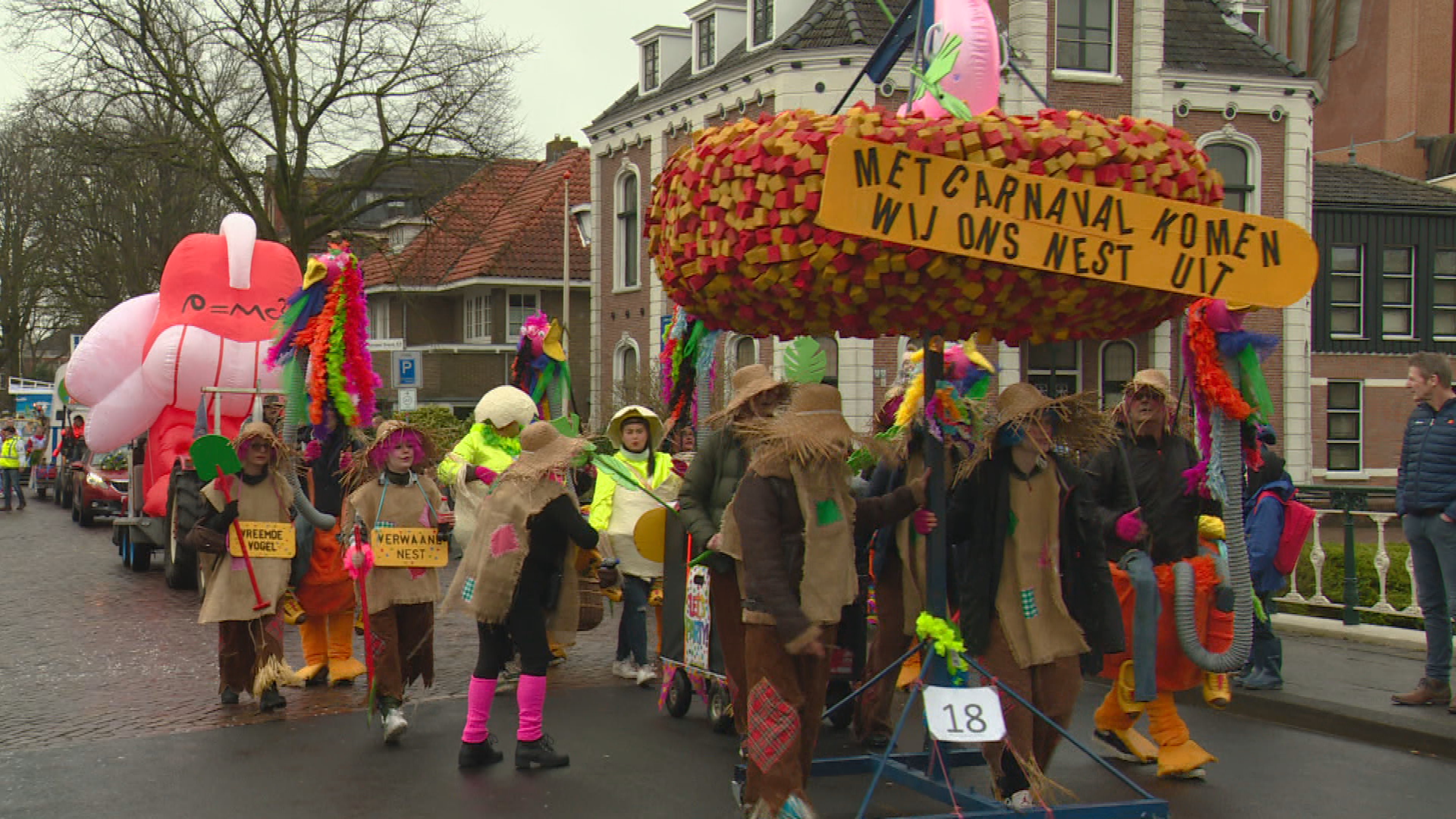 Feestnoazen yn Fryslân: it karnaval as tradysje mei wikseljend sukses
