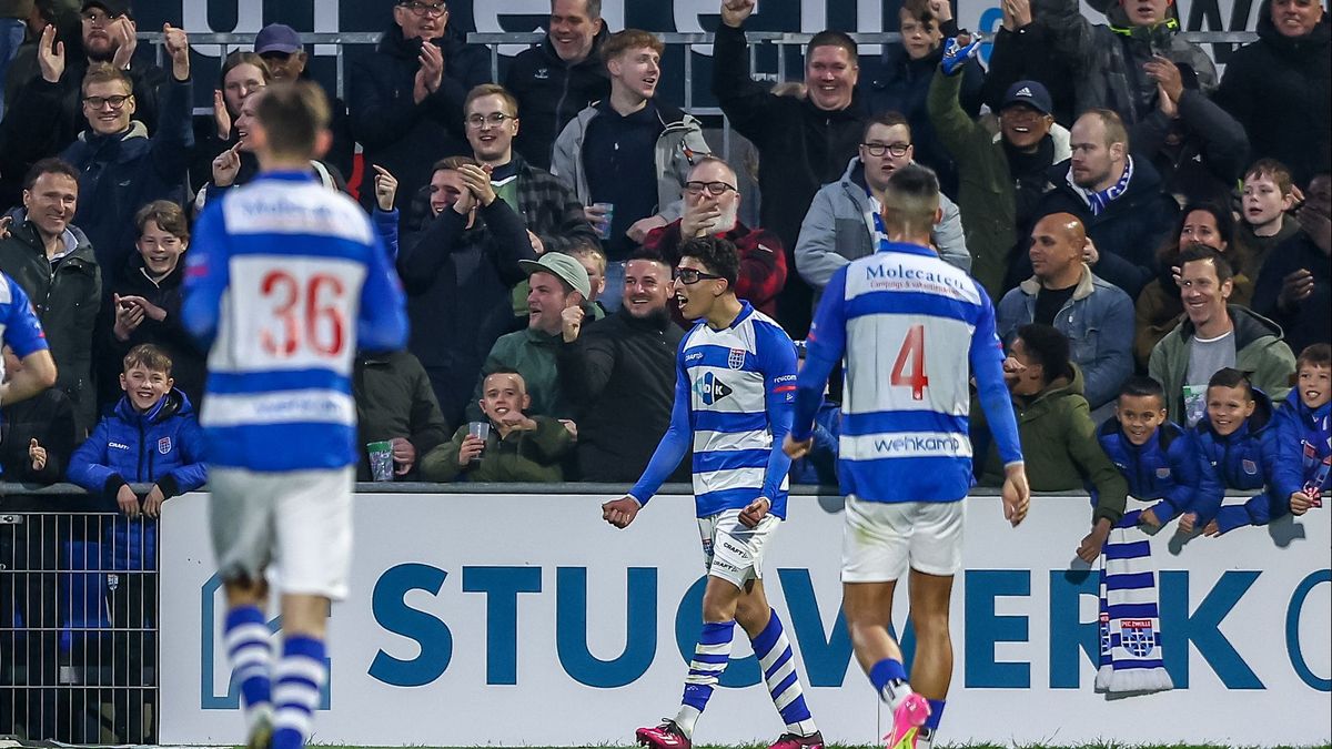 PEC Zwolle vervolgt jacht op titel met rimpelloze zege op FC Dordrecht