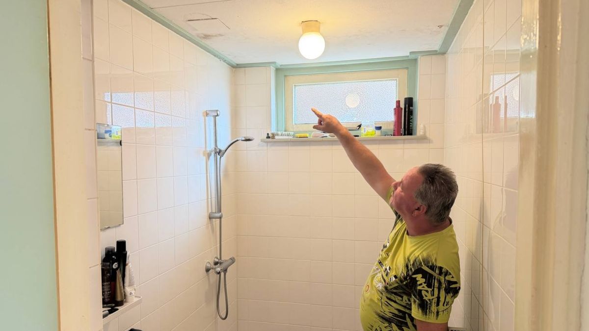 'Schimmelwoningen' Stadskanaal opnieuw onderzocht na verrotte vloer: 'Als het moet, sterf ik hier'