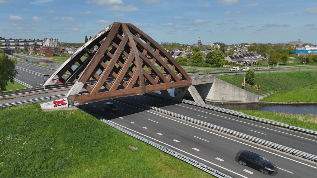Krúsrakbrug Sneek voorlopig nog niet terug, is in slechte staat