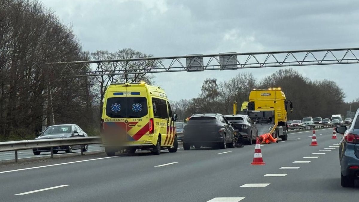 Ongeluk op A1 veroorzaakt uur vertraging