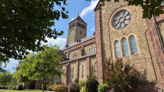 Pastoor vreest voor de toekomst van zijn beschadigde kerk: 'Een miljoen tekort voor herstel' Home