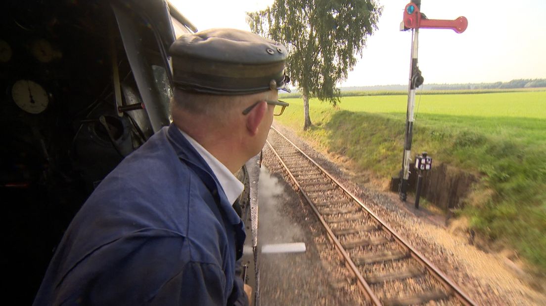 Van onderhoud tot kaartjes knippen, stoker of machinist: er is voor iedereen altijd een klus. Ook als je niet goed kan bukken bijvoorbeeld, dan zoekt de VSM iets anders voor je om te doen.