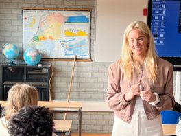 Blootfoto van Francien werd met hele school gedeeld, nu gaat ze het gesprek aan met tieners