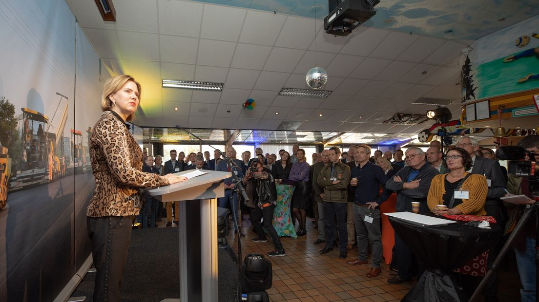 De minister in de voetbalkantine van SVM