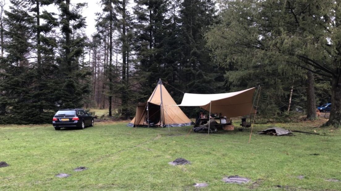 Een tipi met houtkachel (Rechten: Ineke Kemper / RTV Drenthe)