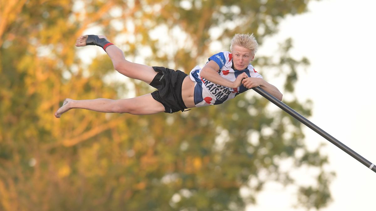 Germ Terpstra springt in IJlst bij de junioren verder dan de senioren