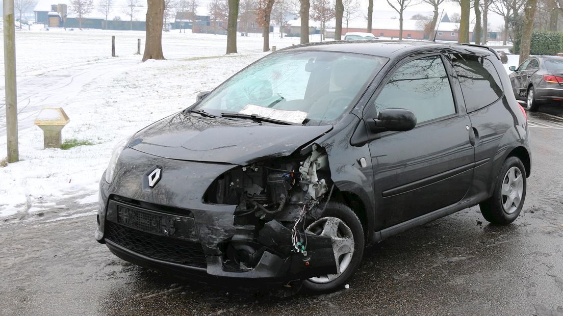 Auto's botsen in Lemelerveld