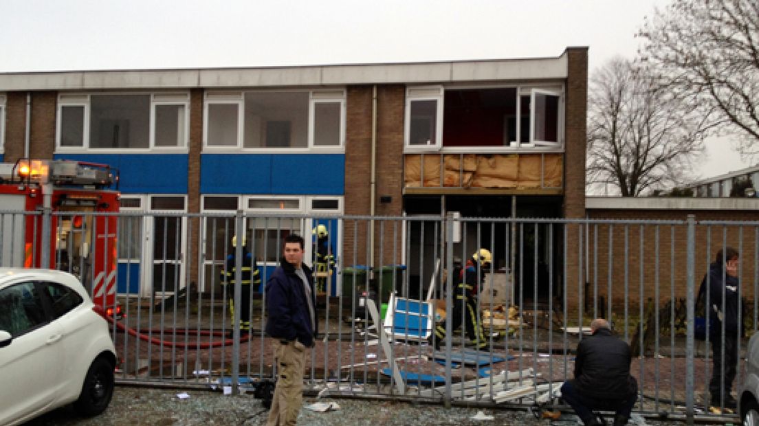 Het heeft er alle schijn van dat de 53-jarige bewoner woensdag zelf de explosie veroorzaakte in zijn woning aan het Sint Nicolaasplantsoen in Culemborg.