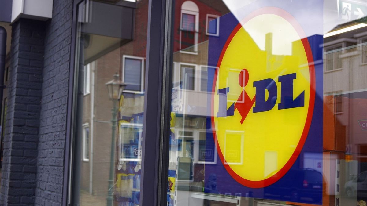 Supermarkt vertrekt uit centrum Sint-Maartensdijk