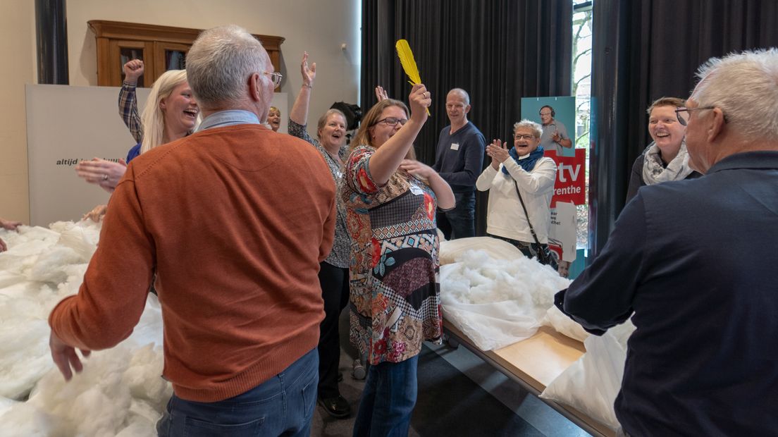 Op zoek naar de gouden veer