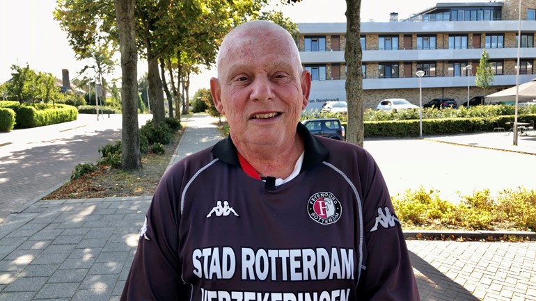 Seizoenkaarthouder Jamie (15) mag niet naar de Kuip, broertje Jesse wel