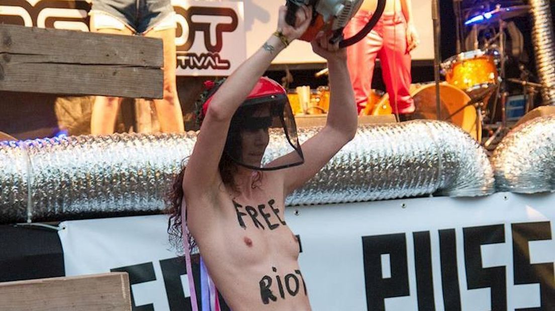 Topless protest Pussy Riot in Enschede