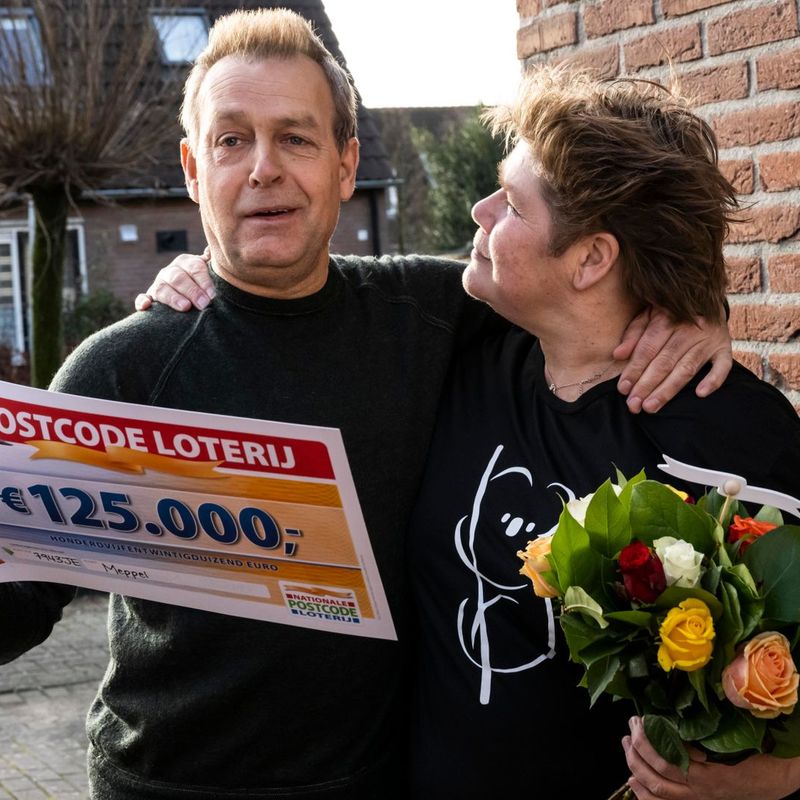 Twaalf Meppelers mogen miljoen euro van Postcode Loterij verdelen - RTV ...