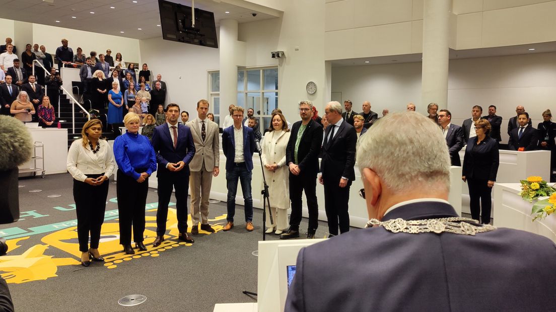 De installatie van de wethouders op 27 september 2022. De VVD'ers hebben inmiddels ontslag ingediend