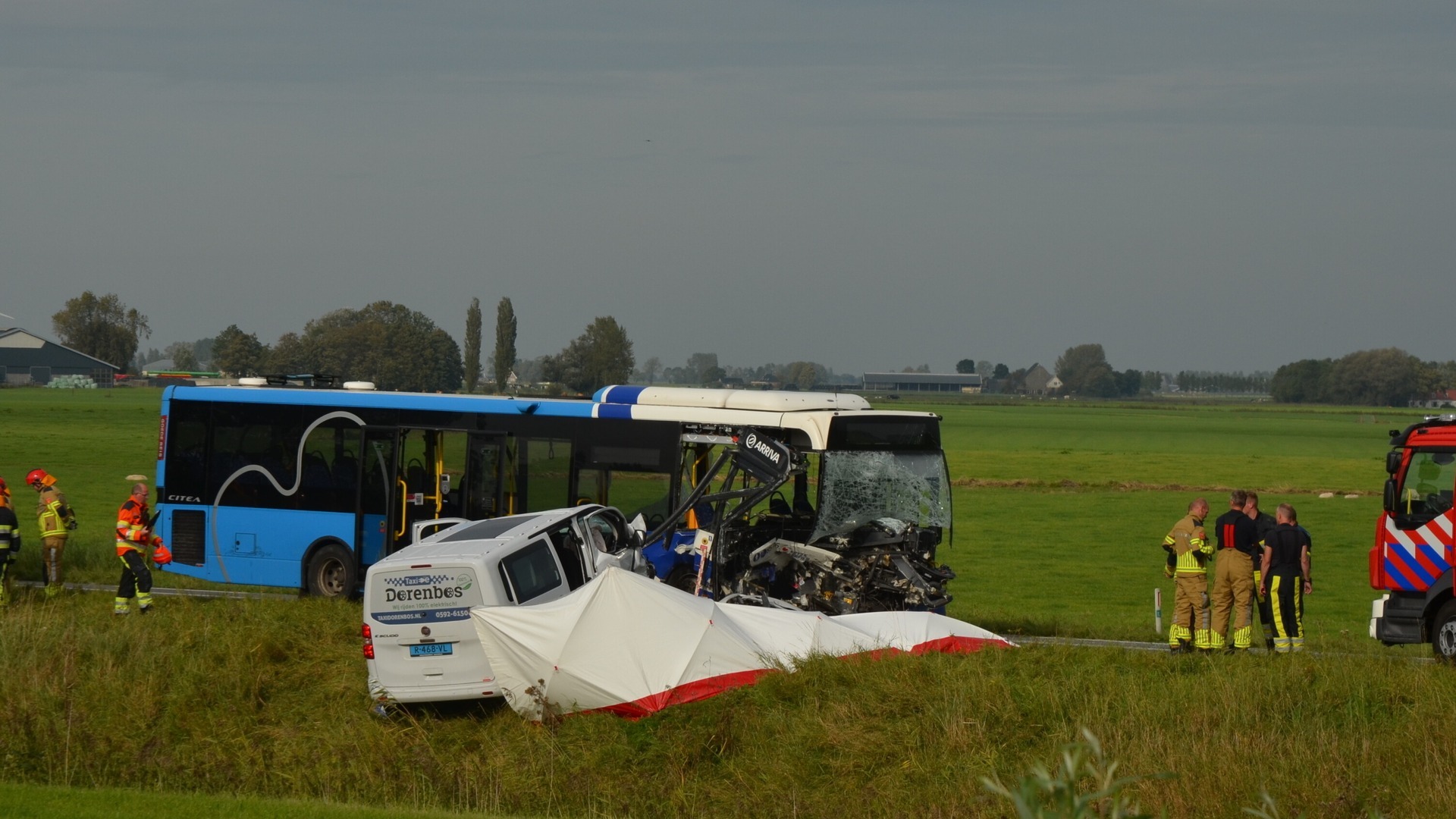 Een Dag Na Het Busongeluk Bij Berltsum: "Hopen Op Een Goede Afloop ...