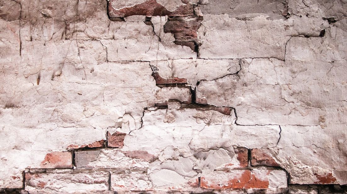 Een muur met aardbevingsschade (foto ter illustratie)