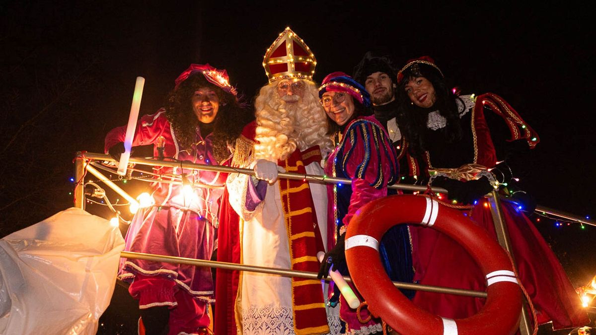 Wim Beverdam uit Emmen hangt tabberd na 20 jaar aan de wilgen: 'Kinderen vertellen de Sint zoveel'