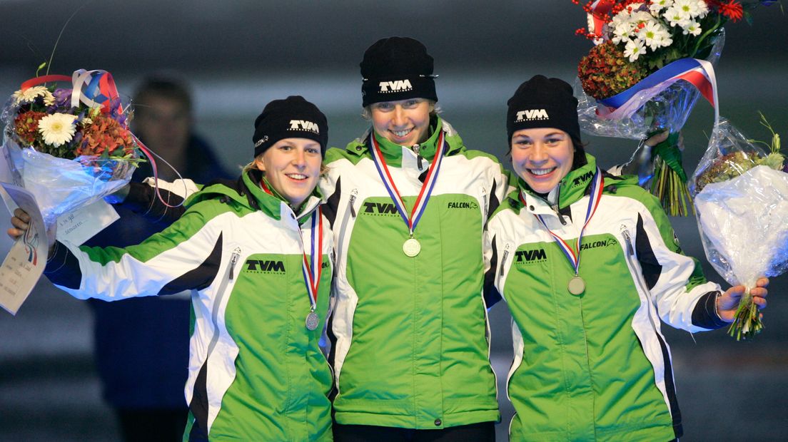 Renate Groenewold won deze gouden medaille in 2006 op de 3000 meter (Rechten: ANP / Vincent Jannink)