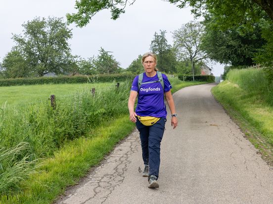 Slechtziende Wenneke liep ruim 500 kilometer voor goede doel: 'Soms mis ik de markering'