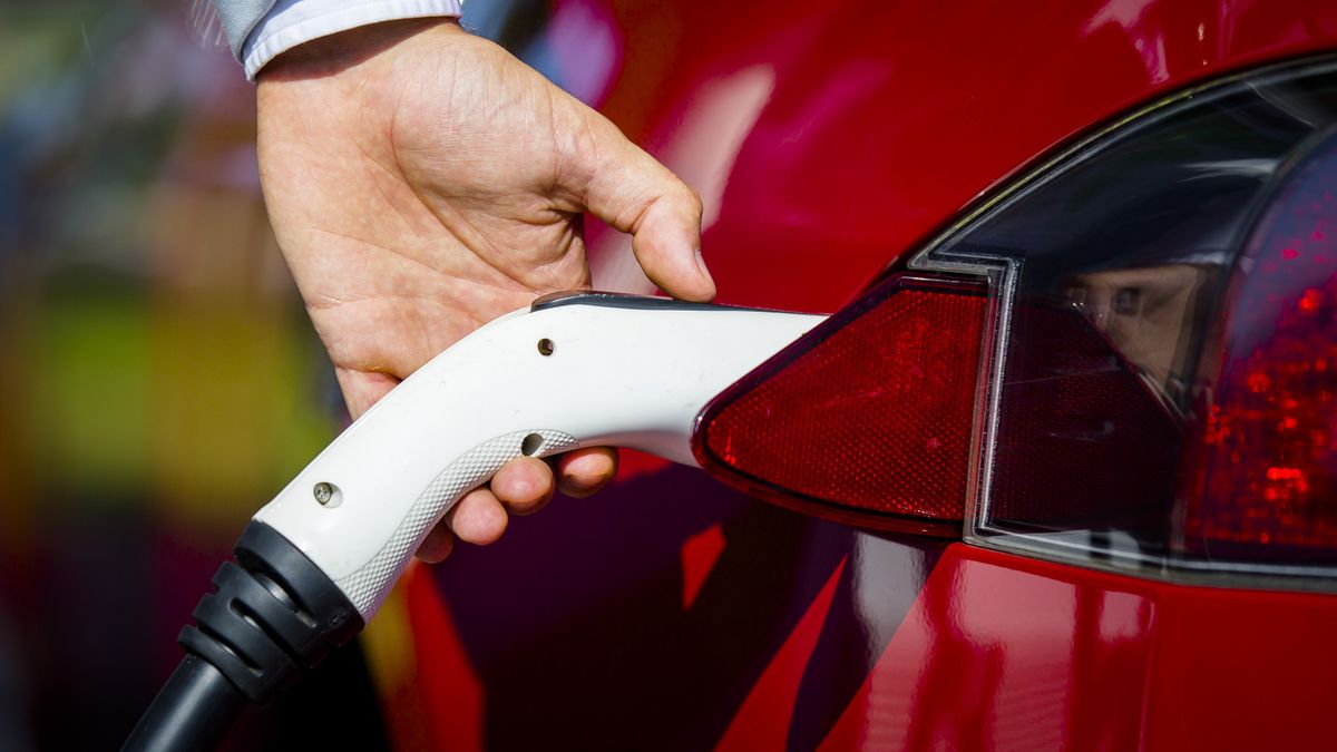 Zero-emissiezone koerst af op kleine meerderheid: 'Iedereen rijdt over 10 jaar elektrisch'