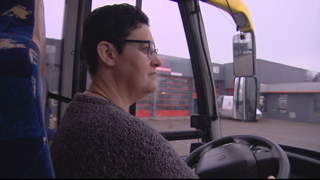 Coby kiest voor zichzelf en wordt alsnog buschauffeur