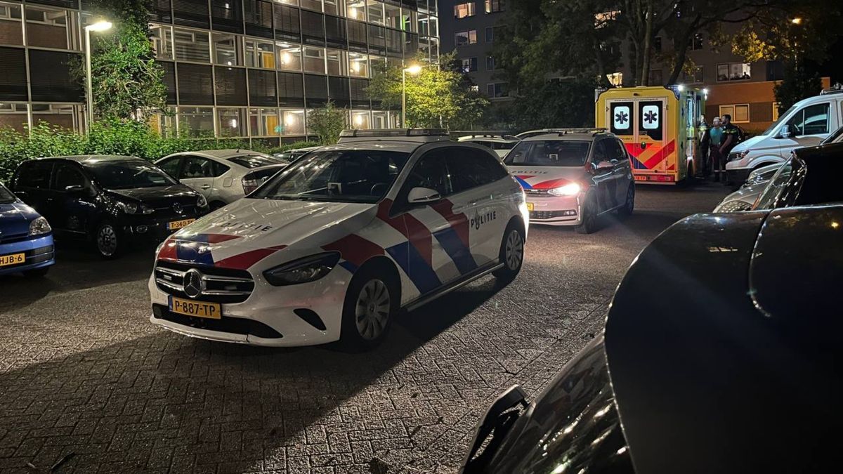 112-nieuws: Gewonde bij aanrijding tussen auto en scooter in Boven Pekela