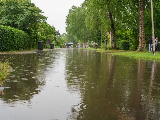 Onweer en windstoten op komst: vanmiddag code geel