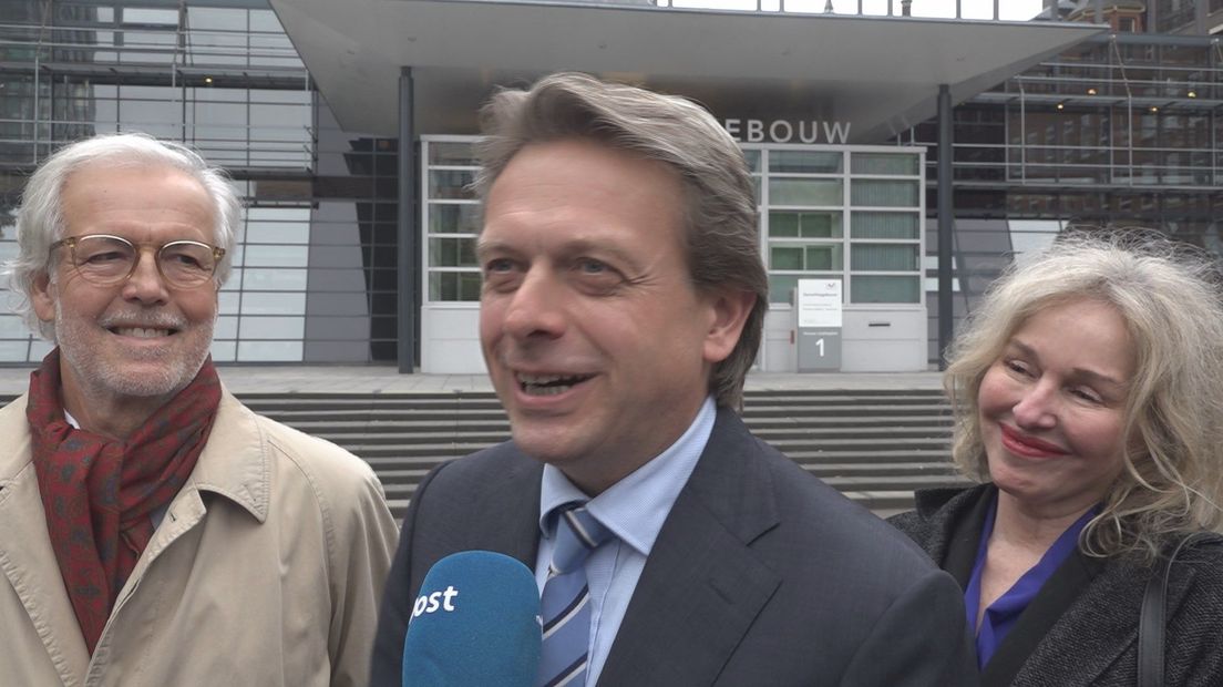 Voormalig Oad topman Julius ter Haar met zijn advocaten