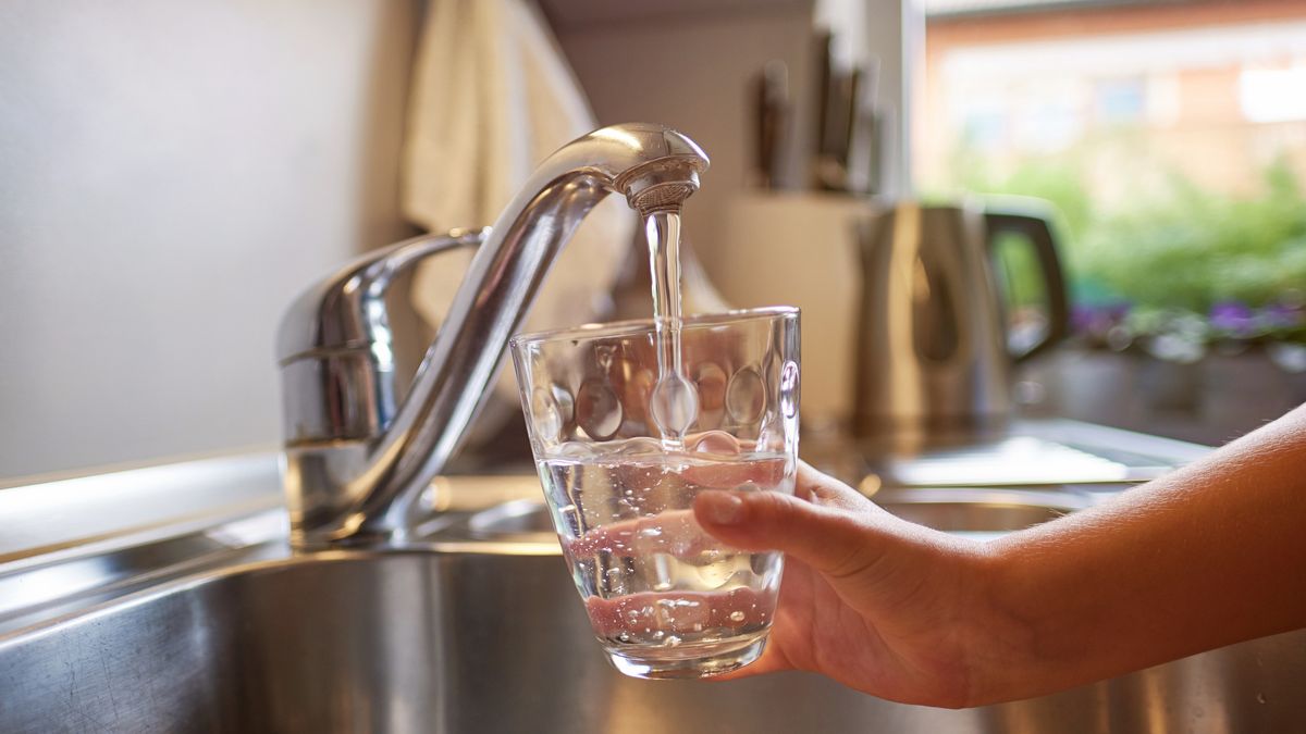 Vitens roept ook inwoners IJhorst op om drinkwater uit de kraan te koken