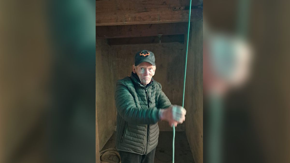 Jilles (81) hoeft na jaren niet meer kerktoren van Buurse in om klokken te luiden