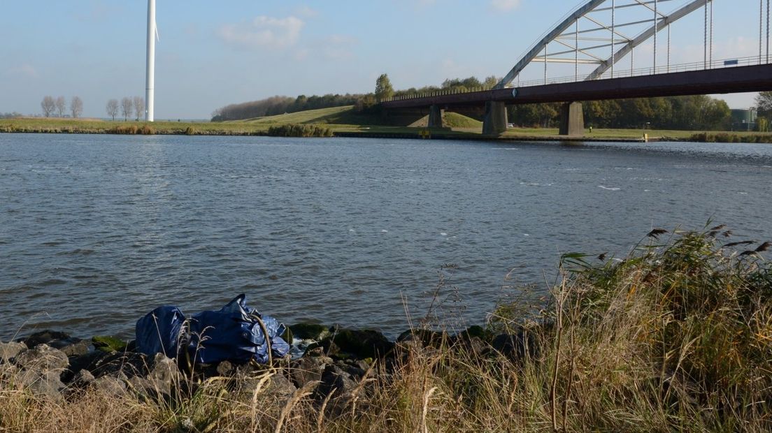 Zes tips over moord Schelde-Rijnkanaal (video)