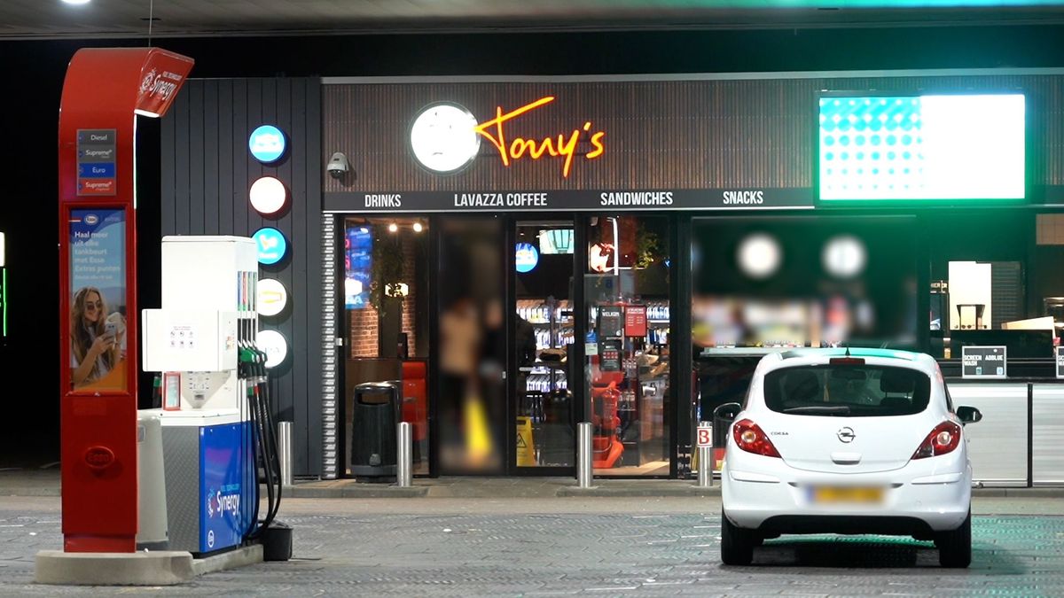Overvaller rooft tankstation leeg en neemt zelfs de camerabeelden mee