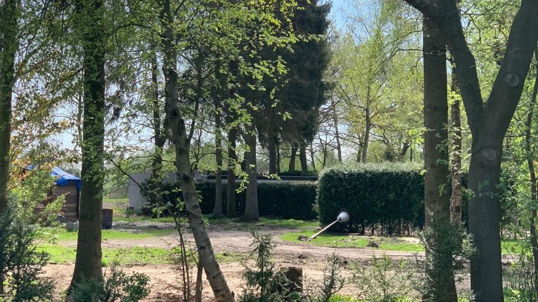 Veel plekken zijn al leeg. Op de camping wordt momenteel gewerkt aan het verdere opschonen van het terrein.