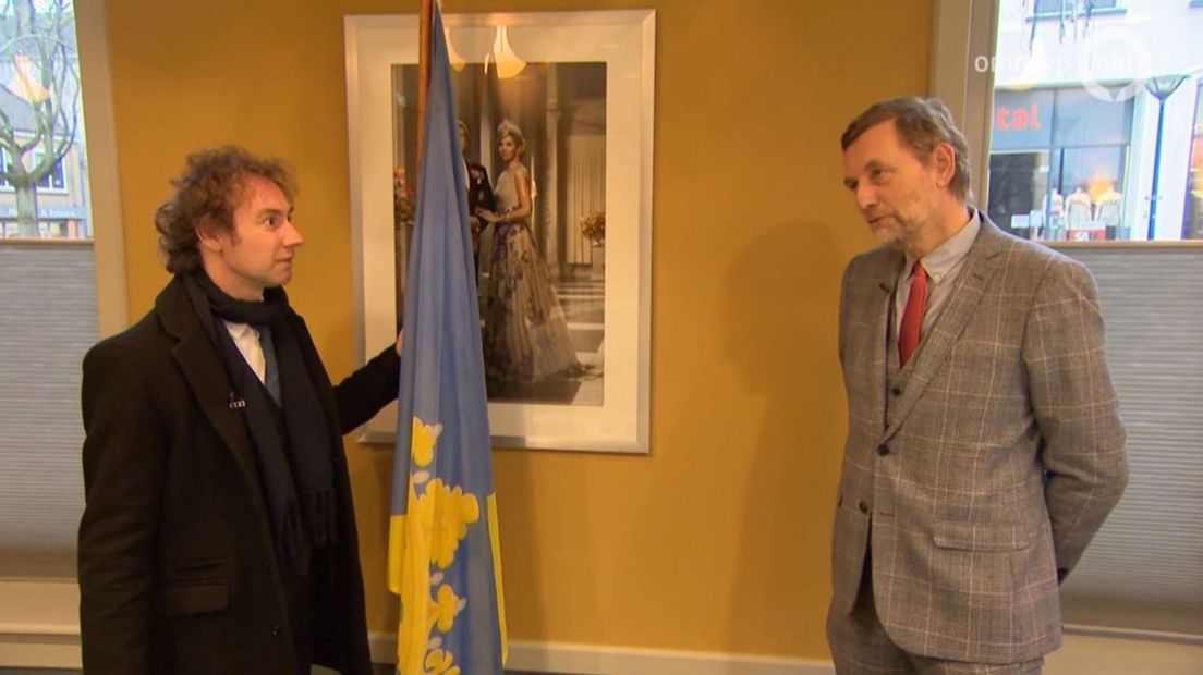 Ridder René in gesprek met burgemeester Stapelkamp.